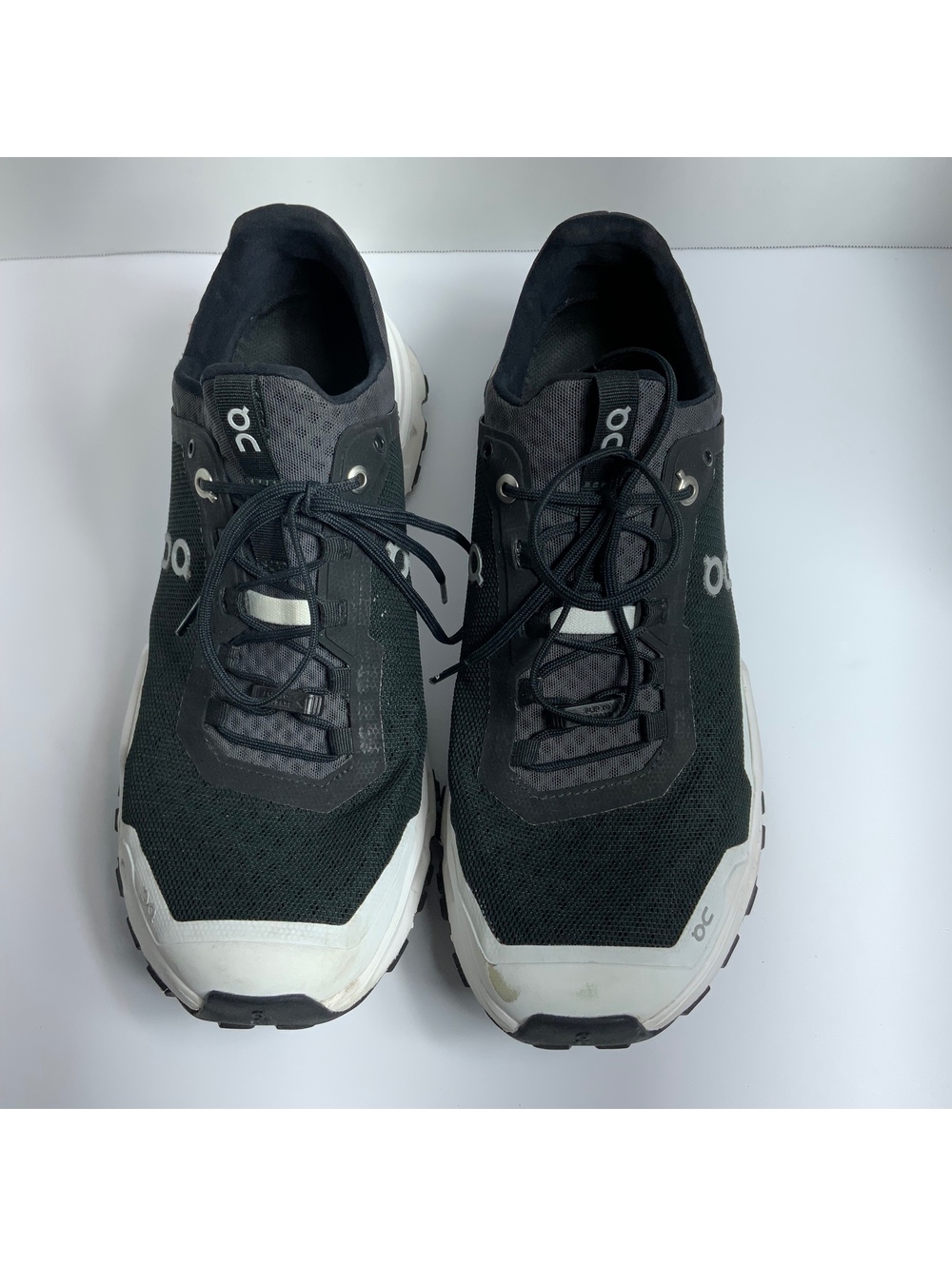 ON Running Cloudultra trail running womens Sneakers Size 10.5 Black and White